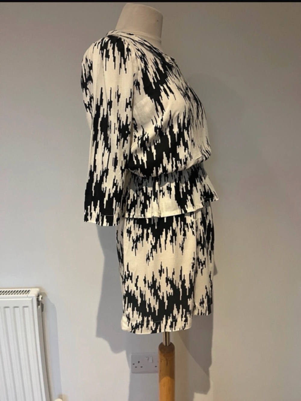 Ganni Black and White Abstract Print Mini Dress with Peter Collar - Picture 3 of 8